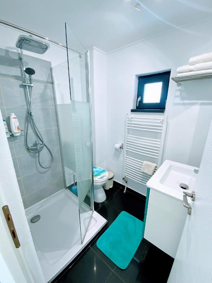 Noah River House Orsova Ngoại thất bức ảnh
