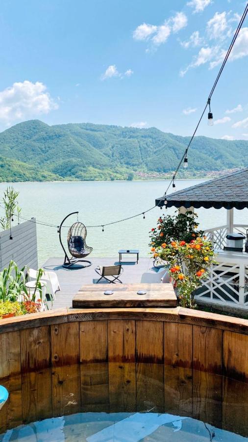 Noah River House Orsova Ngoại thất bức ảnh