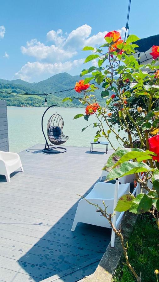 Noah River House Orsova Ngoại thất bức ảnh