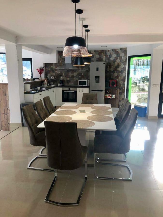 Noah River House Orsova Ngoại thất bức ảnh